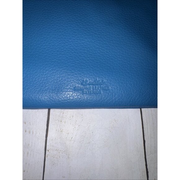 Buxton Blue Soft Leather Zip Closure Large Wallet 9x4” EUC - Picture 4 of 7